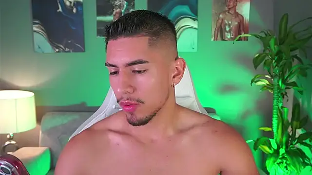 Snapshot of Aaronfox_x chatting on 29, 1, 2025 Aaronfox x online show from 29, 1, 2025