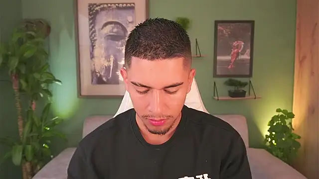 Snapshot of Aaronfox_x chatting on 14, 2, 2025 Aaronfox x online show from 14, 2, 2025