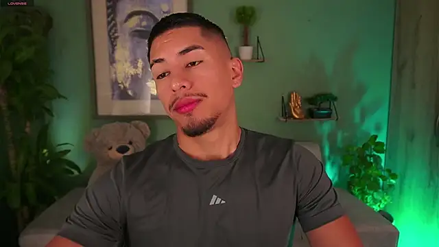 Snapshot of Aaronfox_x chatting on 10, 3, 2025 Aaronfox x online show from 10, 3, 2025