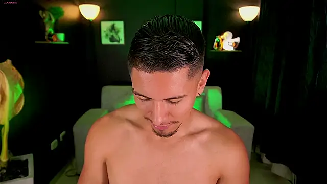 Snapshot of Aaronfox_x chatting on 16, 9, 2025 Aaronfox x online show from 16, 9, 2025