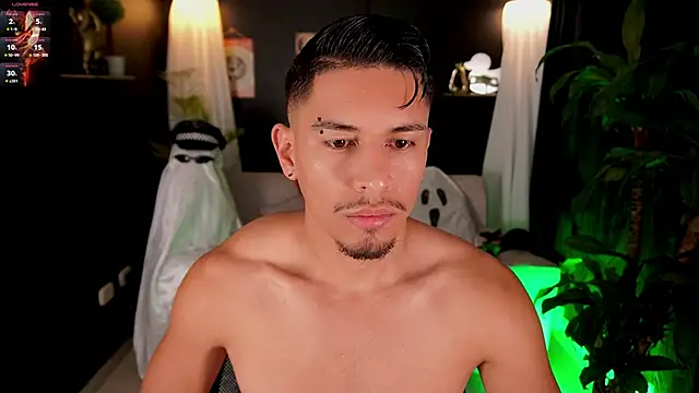 Snapshot of Aaronfox_x chatting on 7, 10, 2025 Aaronfox x online show from 7, 10, 2025