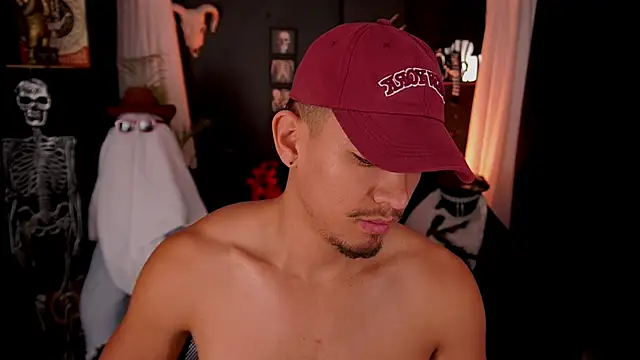 Snapshot of Aaronfox_x chatting on 19, 10, 2025 Aaronfox x online show from 19, 10, 2025