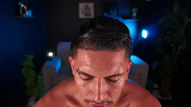 Snapshot of Aaronfox_x chatting on 15, 11, 2025 Aaronfox x online show from 15, 11, 2025