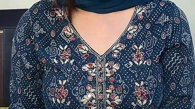 MIss-Naina online show from 7, 10, 2025