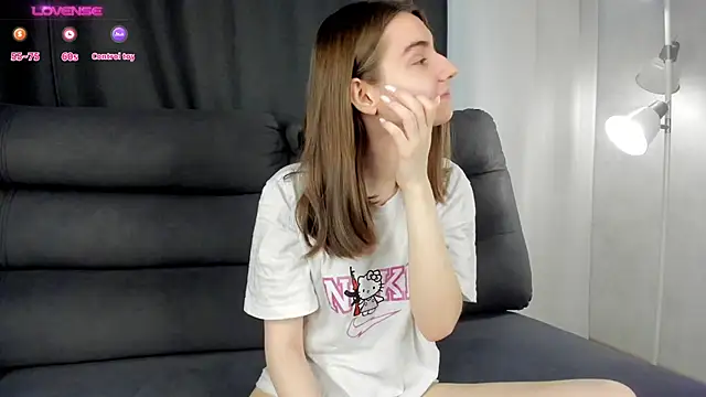 Snapshot of MeghanElson chatting on 21, 3, 2025 MeghanElson online show from 21, 3, 2025