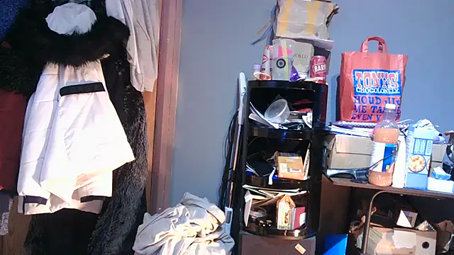 Snapshot of busty-bella1 chatting on 19, 11, 2025 busty-bella1 online show from 19, 11, 2025