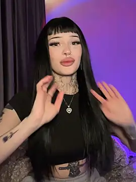 madelinexx online show from 4, 12, 2025