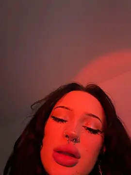 madelinexx online show from 3, 2, 2026