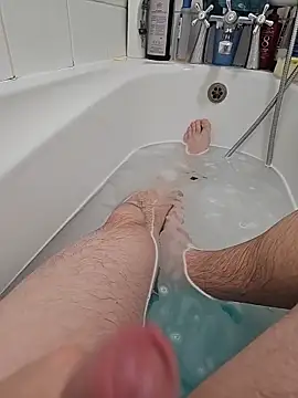 Snapshot of Big_And_ThickUK chatting on 18, 10, 2025 Big And ThickUK online show from 18, 10, 2025