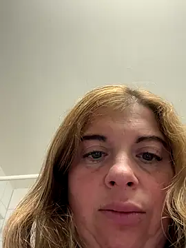 Snapshot of Lombada chatting on 10, 9, 2025 Lombada online show from 10, 9, 2025