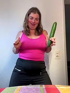 Snapshot of Lombada chatting on 24, 9, 2025 Lombada online show from 24, 9, 2025