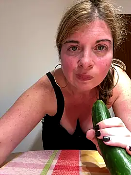 Snapshot of Lombada chatting on 28, 9, 2025 Lombada online show from 28, 9, 2025