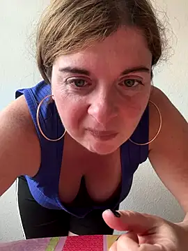 Snapshot of Lombada chatting on 5, 10, 2025 Lombada online show from 5, 10, 2025