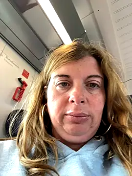 Snapshot of Lombada chatting on 25, 10, 2025 Lombada online show from 25, 10, 2025