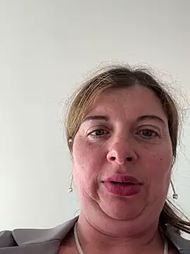 Snapshot of Lombada chatting on 10, 11, 2025 Lombada online show from 10, 11, 2025