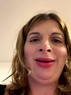 Snapshot of Lombada chatting on 25, 11, 2025 Lombada online show from 25, 11, 2025