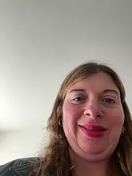 Snapshot of Lombada chatting on 28, 11, 2025 Lombada online show from 28, 11, 2025