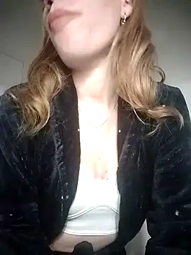 Snapshot of EvaRush chatting on 5, 10, 2025 EvaRush online show from 5, 10, 2025