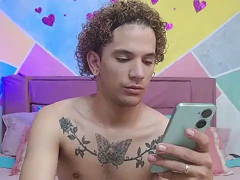 tylor boy online show from 11, 9, 2025