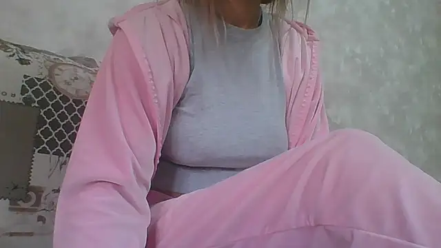 Emma 99 online show from 10, 10, 2025