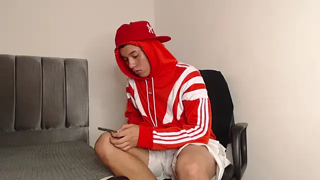 Snapshot of alex-lover chatting on 5, 2, 2025 alex-lover online show from 5, 2, 2025