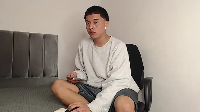 Snapshot of alex-lover chatting on 7, 2, 2025 alex-lover online show from 7, 2, 2025