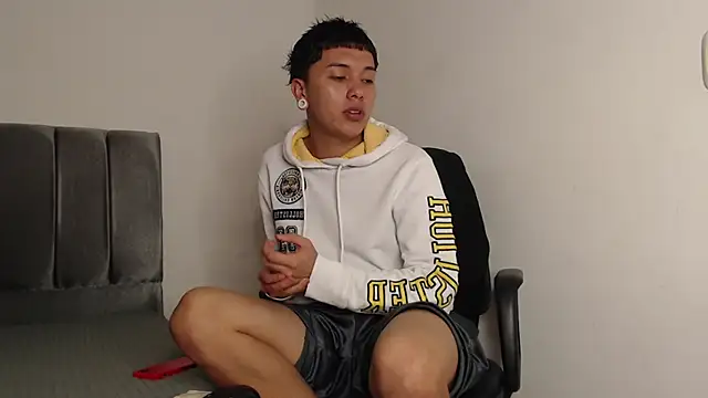 Snapshot of alex-lover chatting on 5, 3, 2025 alex-lover online show from 5, 3, 2025