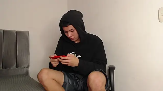 Snapshot of alex-lover chatting on 6, 3, 2025 alex-lover online show from 6, 3, 2025