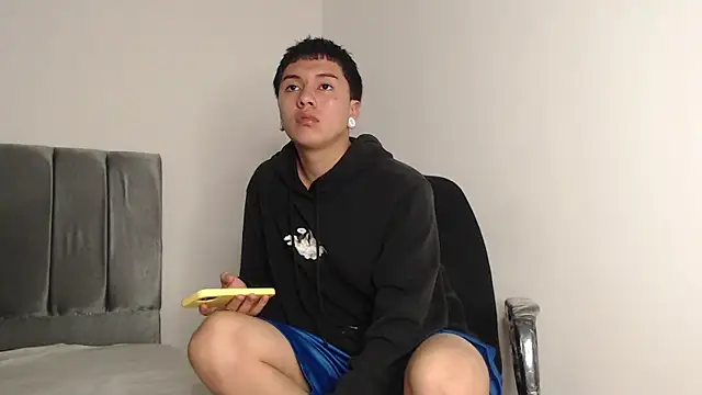 Snapshot of alex-lover chatting on 29, 10, 2025 alex-lover online show from 29, 10, 2025