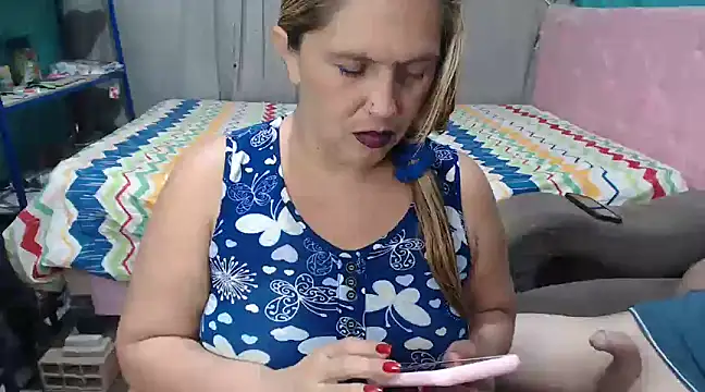 Snapshot of mom_son_dirty chatting on 14, 2, 2025 mom son dirty online show from 14, 2, 2025
