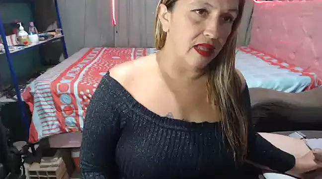 Snapshot of mom_son_dirty chatting on 23, 3, 2025 mom son dirty online show from 23, 3, 2025