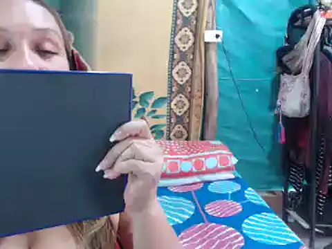 Snapshot of mom_son_dirty chatting on 18, 9, 2025 mom son dirty online show from 18, 9, 2025