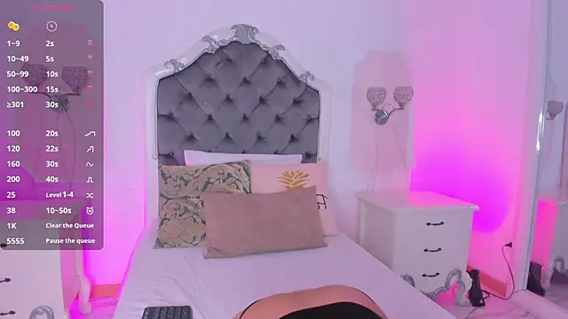 PollyGrey  online show from 26, 9, 2025