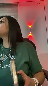 Milff parkerrr online show from 22, 12, 2025