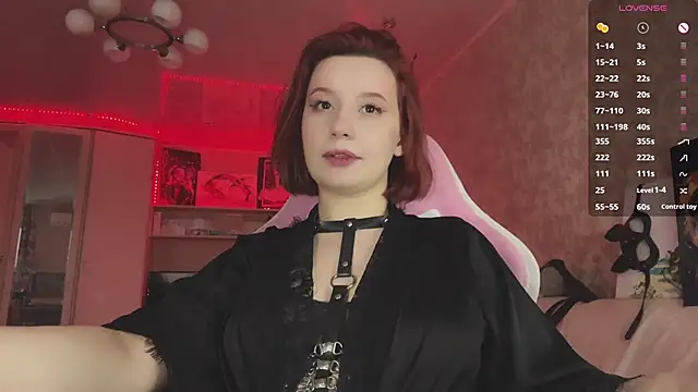 Dani RedheaDevil online show from 10, 1, 2025