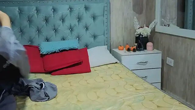 Marcelaa fox online show from 4, 3, 2026