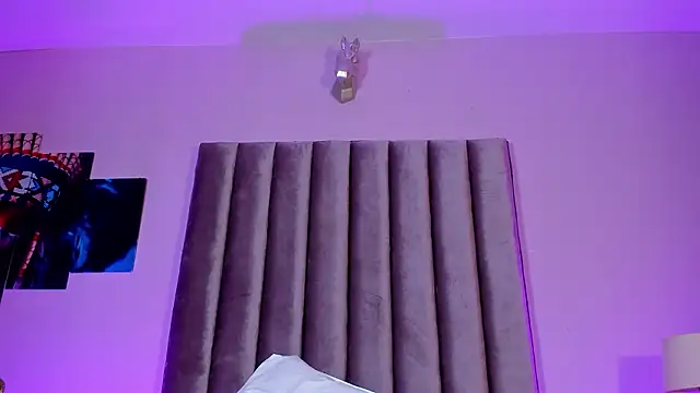 Isabella Flowers online show from 21, 3, 2026