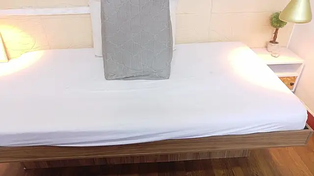 Chocolatte bar online show from 10, 2, 2025