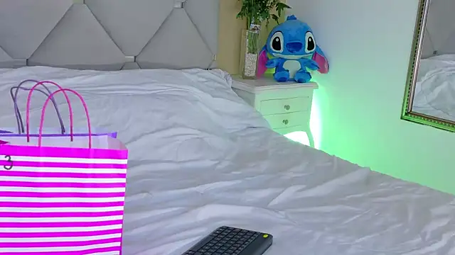 IsaValencia online show from 27, 9, 2025