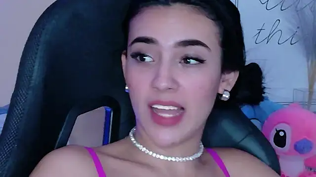 IsaValencia online show from 17, 10, 2025