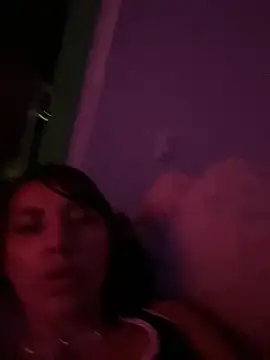 IsaValencia online show from 1, 11, 2025