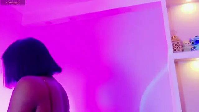 CamiEstrada online show from 24, 10, 2025