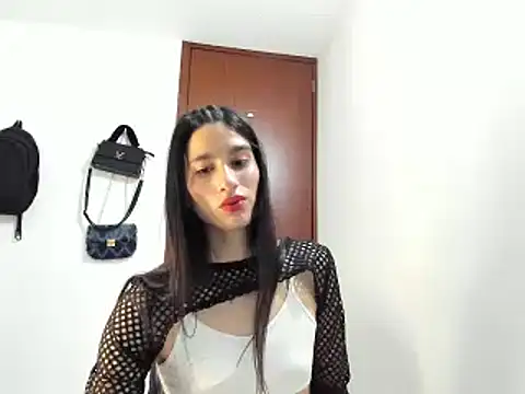 Snapshot of Safiro_Queen chatting on 19, 1, 2025 Safiro Queen online show from 19, 1, 2025