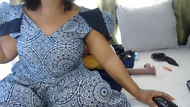 Foxybrownxx1 online show from 26, 10, 2025