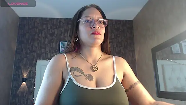 samantha  karolstone online show from 25, 12, 2024