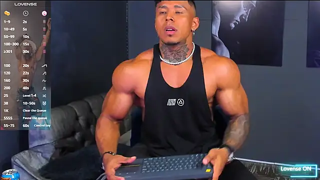 Snapshot of bradley_smith chatting on 5, 6, 2026 bradley smith online show from 5, 6, 2026