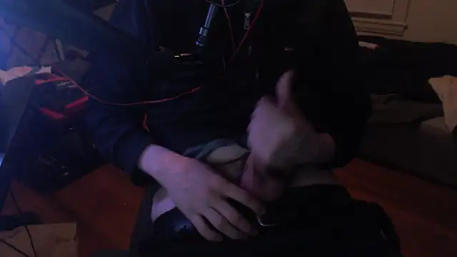 Snapshot of chicostick413 chatting on 13, 3, 2025 chicostick413 online show from 13, 3, 2025