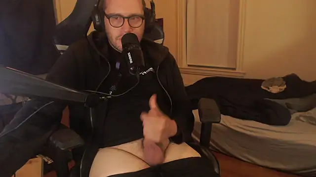 Snapshot of chicostick413 chatting on 23, 9, 2025 chicostick413 online show from 23, 9, 2025