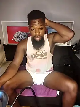 Snapshot of Chocolate_factory_man chatting on 10, 3, 2025 Chocolate factory man online show from 10, 3, 2025