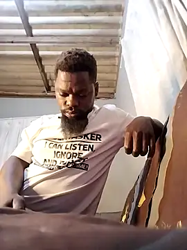 Snapshot of Chocolate_factory_man chatting on 15, 9, 2025 Chocolate factory man online show from 15, 9, 2025